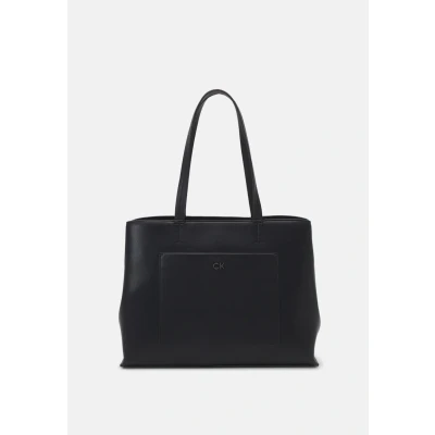 Immagine di Calvin Klein Daily Medium TOTE Pebble Borsa a mano, Donna, Taglia: One Size, Ck black