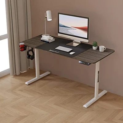 Immagine di pro.tec Scrivania Regolabile in Altezza (LxPxA) 140 x 60 72 117 cm Sollevamento Elettrico Postazione con Tappetino per Mouse Portabicchiere Supporto Cuffia Piano Tavolo Effetto Legno Scuro