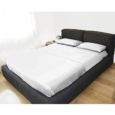 Immagine di GEMITEX Completo letto Matrimoniale, Colore BIANCO, con Trattamento NO STIRO, effetto Raso, in 100% Microfibra di poliestere. Composto da 2 lenzuola e federe TINTA UNITA. Made Italy