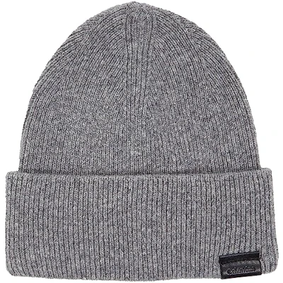 Immagine di Calvin Klein Leather Patch Docker Beanie K50K510978 Cappello in Maglia, Grigio (Ghost Gray), OS Uomo