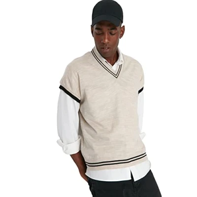 Immagine di Trendyol Uomo Regular Gilet Maglione Maglia Standard con Scollo a V, Ecru, S