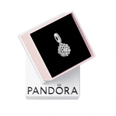 Immagine di Pandora Moments Braccialetto con pendenti Argento 792355C01