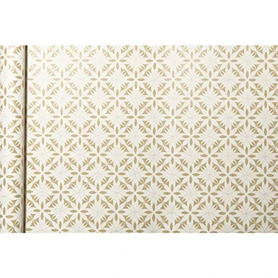 Immagine di Clairefontaine Ref 223830C Rotolo di carta da imballaggio kraft (rotolo singolo) 35 cm larghezza x 5 m lunghezza, riciclata 70 g/m² Disegno fiori bianchi