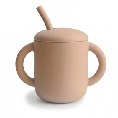 Immagine di mushie Tazza da allenamento in silicone e paglia 6+ mesi 175 ml, con manici antiscivolo a prova di fuoriuscite, senza BPA, non perdite, 100% per uso alimentare Natural
