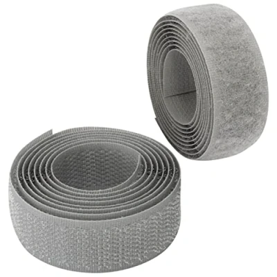 Immagine di Aerzetix C65896 Nastro/rotolo di scratch 20mm 1 metro auto aggrappante organizer/fermacavo striscia aggancio sacchetto indumento cinghia colore: grigio pietra in poliammide e poliestere