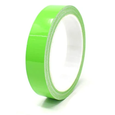 Immagine di 10m Strisce adhesive decorative per auto moto barca e modellismo in vari colori autoadesive Lunghezza (20mm, Verde lime)