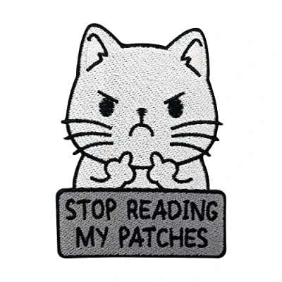 Immagine di Finally Home Toppa termoadesiva Stop Reading My Toppe Gatto Stinkefinger Gatti con animali