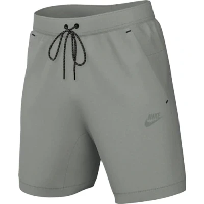 Immagine di Nike Sportswear M NK TECH Lghtwht Shorts, Uomo, Taglia: Large, Mica green