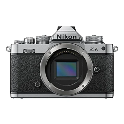 Immagine di Nikon Z fc Body + Lexar SD 64GB, Mirrorless DX 20.9 MP, ghiere di controllo, mirino elettronico, 4K, monitor angolazione variabile, argento [Nital Card: 4 Anni Garanzia]