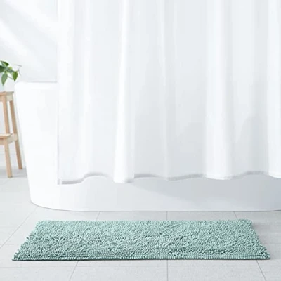 Immagine di Amazon Basics Tappeto da bagno in microfibra, a pelo lungo, antiscivolo, Verde schiuma del mare, 53 x 87 cm