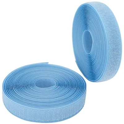 Immagine di Aerzetix C65894 Nastro/rotolo di scratch 20mm 5 metri auto aggrappante organizer/fermacavo striscia aggancio sacchetto indumento cinghia colore: blu cielo in poliammide e poliestere