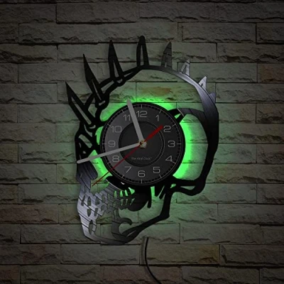 Immagine di Smotly orologio da parete in vinile, a forma di teschio, digitale con funzione luce notturna LED, regalo per la decorazione della parete.