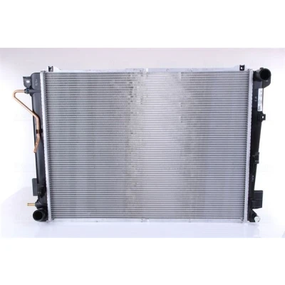 Immagine di Radiatore, Raffreddamento motore NISSENS 67069