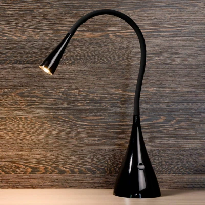 Immagine di Lucide Lampada da scrivania a LED Zozy, nera, dimmerabile, braccio flessibile