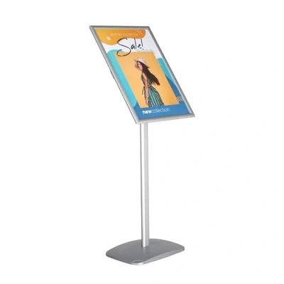 Immagine di DISPLAY SALES porta menu DIN A2 per manifesti 420 x 594 mm. palina segnaletica dal design PREMIUM in argento. Base alluminio pesante antiruggine. Supporto informativo ritratto/paesaggio