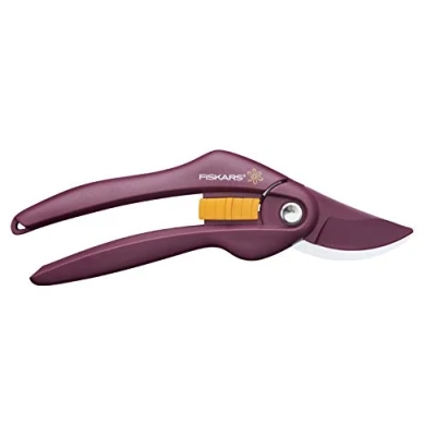 Immagine di FISKARS Forbici da giardino con Lame bypass per rami e ramoscelli freschi, Lunghezza 20 cm, Rivestimento antiaderente, in acciaio al carbonio/Impugnature plastica, Zafferano, Merlot, 1027495