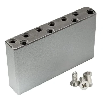 Immagine di Musiclily Ultra 40mm Blocco Tremolo in Acciaio 52,5mm String Spacing per Cina e Indonesia Squier Standard Series Ponte Chitarra Elettrica