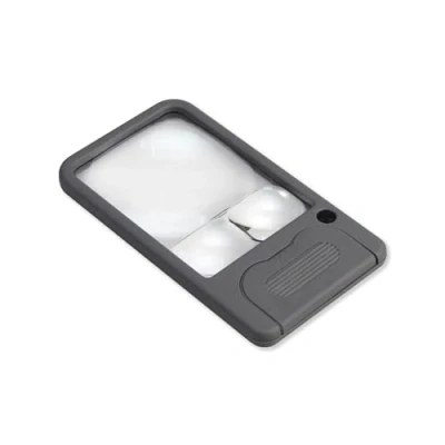 Immagine di Lente d’ingrandimento tascabile Carson con luce LED e ingrandimento 2,5z, 4,5x 6x