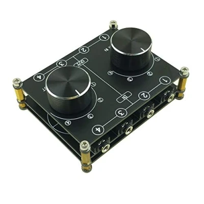 Immagine di scatola di commutazione audio con 4 ingressi e uscite da 3,5 mm, commutatore AUX, selettore stereo, splitter per router linea combinatore domestico