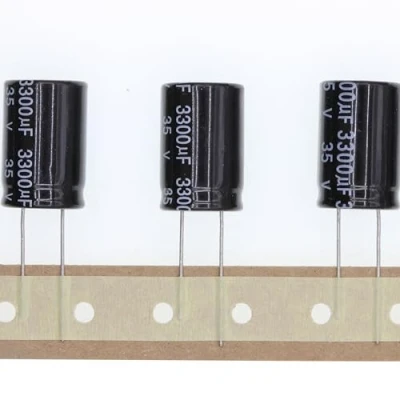 Immagine di 10 Pezzi 35V 3300UF Condensatore elettrolitico in alluminio plug 16x25 16 * 25mm