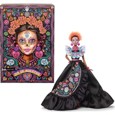 Immagine di Barbie Signature Día De Muertos 2024, bambola da collezione in abito nero e top con volant blu, stampa ricamata accessori colorati, giocattolo per bambini, 6+ anni, HRM72