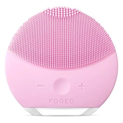 Immagine di Foreo Luna Mini 2 Spazzola Pulizia Viso, Compatta, Massaggio Hi Tech, per Tutti i Tipi di Pelle, Ultraigienico, Semplice, Detergente in Silicone, Pearl Pink