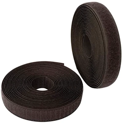 Immagine di Aerzetix C65917 Nastro/rotolo di scratch 20mm 5 metri auto aggrappante organizer/fermacavo striscia aggancio sacchetto indumento cinghia colore: marrone scuro in poliammide e poliestere