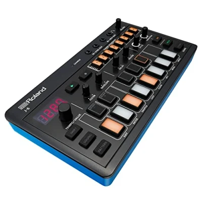 Immagine di Roland AIRA Compact J 6 Chord Synth Lo strumento per la creazione di tracce, con suoni e funzionalità professionali JUNO 60 Engine &amp; Preset Sequencer