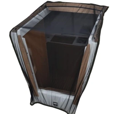 Immagine di Mosquito net/bug screen by Waterline Design. Cover the companionway, stays in place with a weight band. Universal size for boats.(#1460).