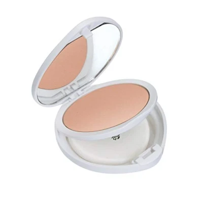 Immagine di Deborah Milano Fondotinta Compatto Formula Pura SPF 15 con Ingredienti Naturali, 01 Fair, Effetto Antiossidante e Coprenza Modulabile, Dona una Pelle Protetta Uniforme, 10 gr