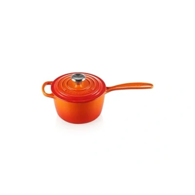 Immagine di le Creuset Casseruola manico lungo in ghisa vetrificata e pomolo acciaio inox, Rotonda, 1.2 l, Diametro 16 cm, Adatta a Tutte Fonti di Calore, Incl. Induzione, 2.372 kg, Arancione, 21181160902430