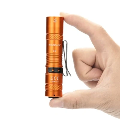 Immagine di PIOOCAN torcia a batteria piccola 1200 lumen per EDC, LED ricaricabile con 4 modalità, mini molto luminosa, torch light campeggio, pesca, escursionismo, riparazione e emergenza
