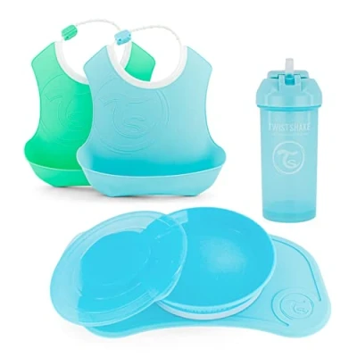 Immagine di Twistshake Messy Free Mealtime Set di Stoviglie, 5 st 1x Tovagliette 31 x 17 cm, Piatto, 2x Bavaglino, Tazza con Cannuccia, 6+ Mesi, Ragazzo