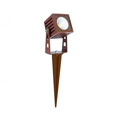 Immagine di Beneito Faure Zas Quadrato Mini Proiettore a LED Regolabile da Terra per Esterno con Picchetto Corten
