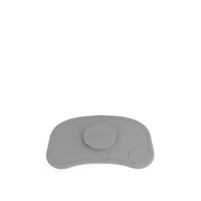 Immagine di Twistshake Click Mat Mini 31 x 17 cm Tovaglietta pappa antiscivolo per la maggior parte dei vassoi seggioloni, con grado di aspirazione forte, Senza BPA, 6+ mesi, Grigio D2C