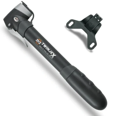 Immagine di SKS Germany TWINJEX mini pompa, pompa d&#039;aria per bicicletta con supporto la (attacco valvola: AV, SV, DV e MULTI VALVE, pressione massima: 10 bar / 144 PSI, cappuccio di protezione), Nero