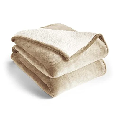 Immagine di Silentnight Snugsie Coperta gigante in pile, super dimensionata con caldo pile Sherpa interno reversibile, per divano letto di tutta la famiglia, 240 x 180 cm, pietra