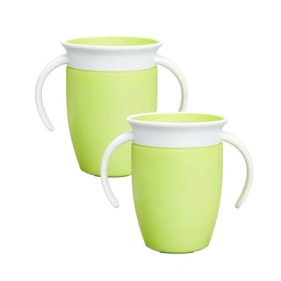 Immagine di Munchkin Miracle 360 Tazza d&#039;Apprendimento per Bambini di 6+ Mesi da 207 ml (pacco 2), Piccoli, d&#039;Addestramento, Senza BPA, Anti Sversamento, Verde/Verde