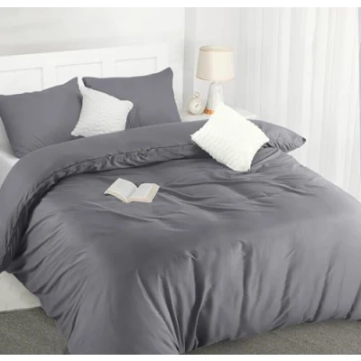 Immagine di Utopia Bedding Copripiumino 3 pezzi Una Piazza e Mezza Microfibra 200x200cm + Federe 50x75cm Grigio