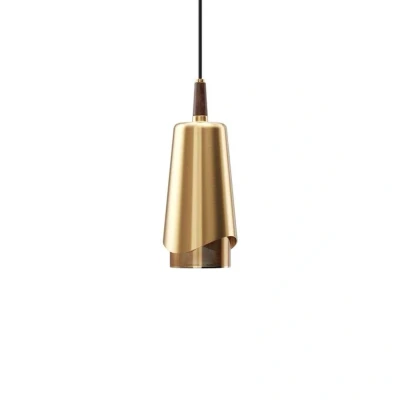 Immagine di Audo Copenhagen Umanoff lampada a sospensione, ottone e noce