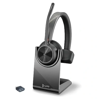Immagine di Poly Voyager 4310 UC, Cuffia Monoaurale Senza Filo, Connessione Bluetooth e Dongle USB C BT700, Cuscinetto in Similpelle, Autonomia 24 Ore, Base per Ricarica, Compatibile con Windows 10 macOS, Nero