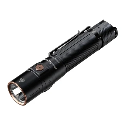 Immagine di FENIX LD30R, torcia LED compatta ultra luminosa ricaricabile 1700 lumen 267 m 750 ore max porta di ricarica USB C batteria 18650 1 modalità chiaro luna IP68, nero