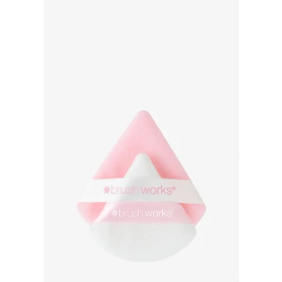 Immagine di Brushworks Triangular Powder Puff Duo