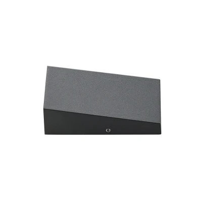Immagine di applique LED da esterni &#039;Adarey&#039; (Moderno) colore Grigio, in Alluminio (1 luce, lampadina inclusa) di Lucande applique, lampada esterni, outdoor per