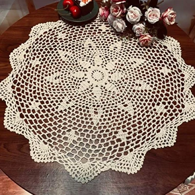 Immagine di Damanni Centrini in cotone fatti a mano all&#039;uncinetto, pizzo, rotondi, beige, 45 cm