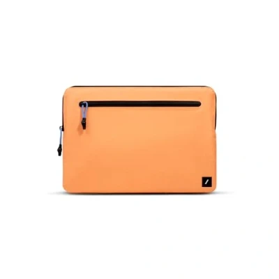 Immagine di Native Union Ultralight Custodia Durevole, Leggera, Sostenibile Realizzata al 100% in Tessuto Ripstop Riciclato Compatibile con MacBook Pro 13,MacBookAir13, Air(M2,2022) Apricot