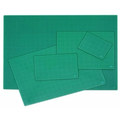 Immagine di Artcare, 15790030, Tappetino Sintetico Formato A3, Misure Lunghezza 45 cm x Spessore 3 mm Larghezza 30 cm, Colore Verde