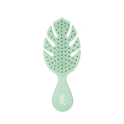 Immagine di Wet Brush Go Green Mini districante, verde Spazzola per capelli da viaggio setole IntelliFlex ultra morbide scivolano attraverso i grovigli e allentano delicatamente nodi riducendo al minimo dolore, doppie punte rotture