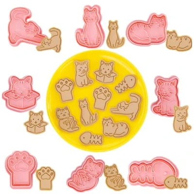 Immagine di Set di 8 formine per biscotti a forma gatto, e biscotti, feste bambini