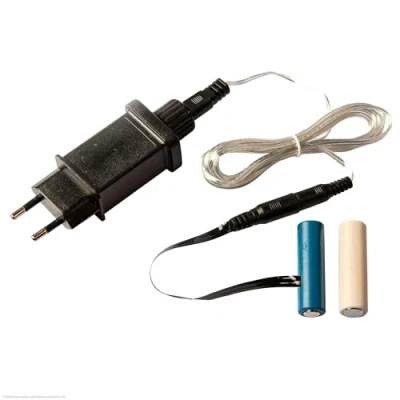 Immagine di Adattatore Hellum per batterie AA 2X, alimentatore 3V in sostituzione di 2 AA, batteria fittizia a 230V con cavo da 1,8m, eliminatore decorazioni 578317